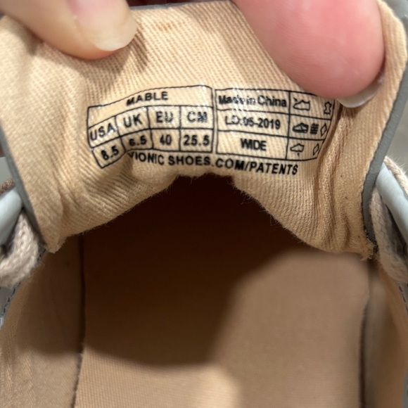 Vionic Mable Gray/Pink Women’s Sneakers Size 8.5M - Picture 9 of 12